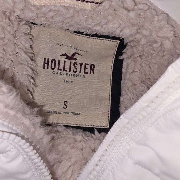 Hollister Sherpa-Lined Light Puffer Jacket Size Small Womens - Picture 3 of 3